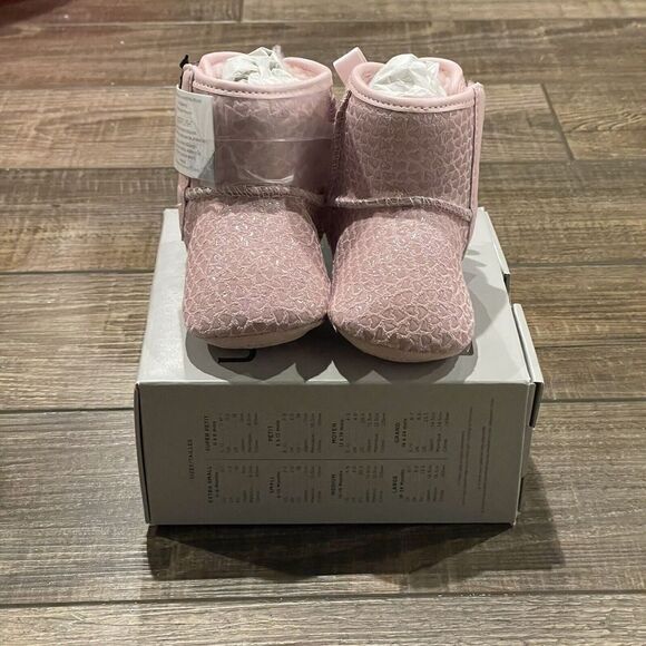 NEW UGG JESSE BOW II BOOTIES GEL HEARTS PINK FUR LINED NEW SIZE 0/1 - Picture 7 of 16
